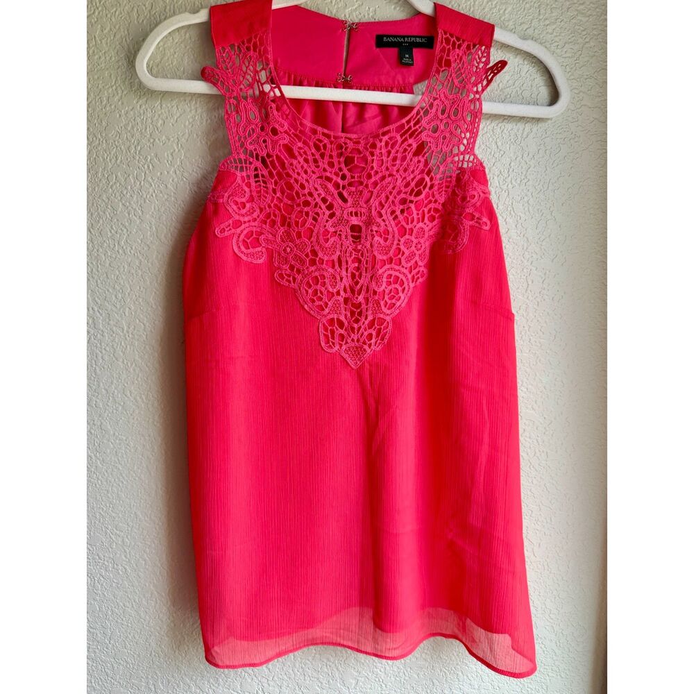Banana Republic Tea Berry Pink Lace Sleeveless Blouse Medium Crochet 2017